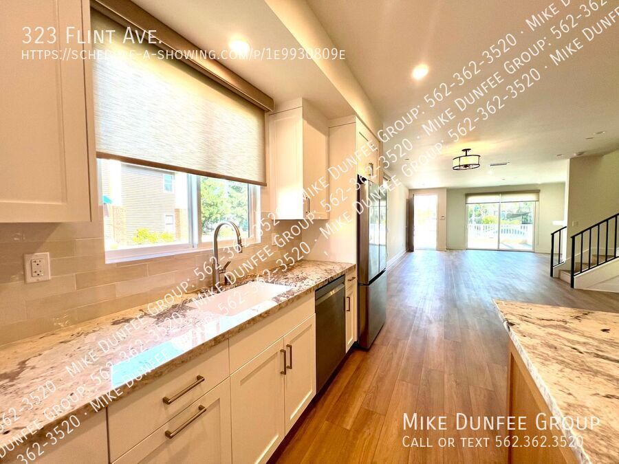 Long Beach Newly-Constructed 4 Bedroom Home With Deck and All Appliances property image