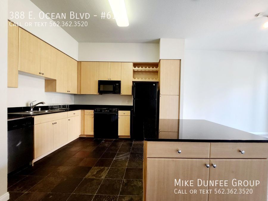 Beautiful One Bedroom With City Views at AQUA Towers property image