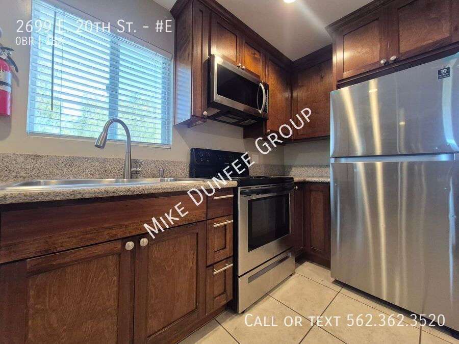 Charming Renovated Studio – Modern Comfort & Style! property image