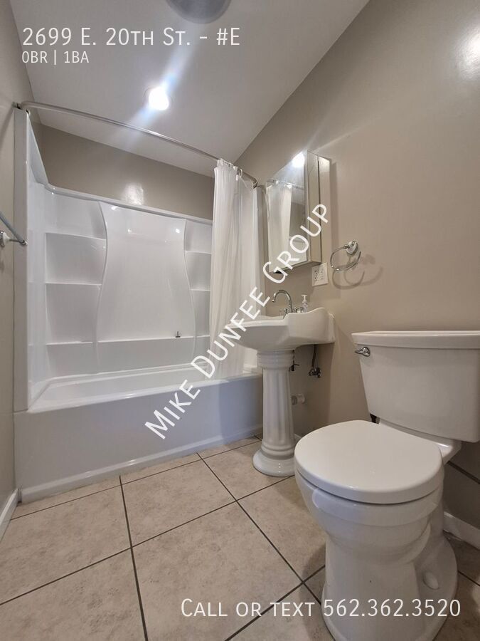 Charming Renovated Studio – Modern Comfort & Style! property image