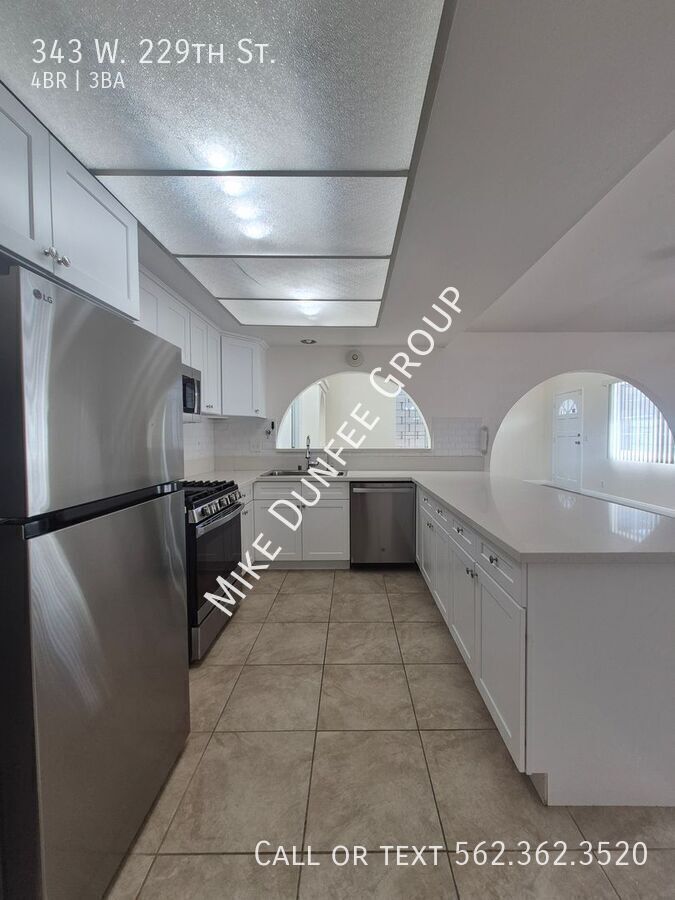 Beautiful 4-bedrooms and 3-bathroom Home in Carson, CA property image