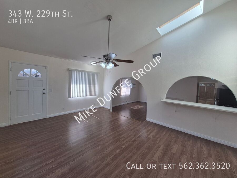 Beautiful 4-bedrooms and 3-bathroom Home in Carson, CA property image