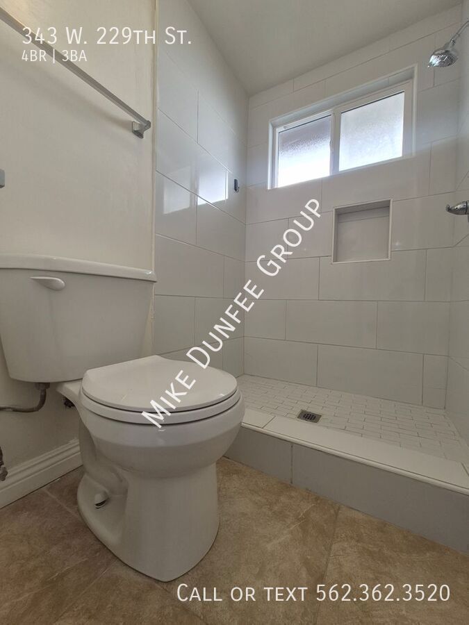 Beautiful 4-bedrooms and 3-bathroom Home in Carson, CA property image
