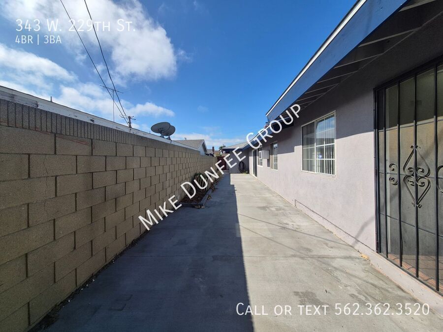 Beautiful 4-bedrooms and 3-bathroom Home in Carson, CA property image