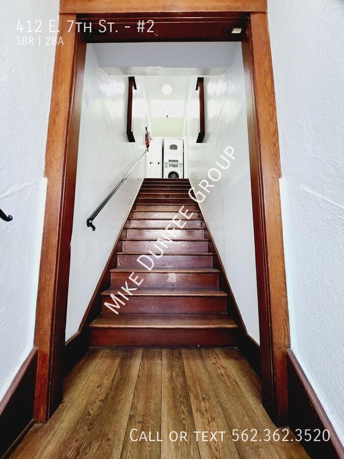 Charming 3 Bedroom, 2 Bathroom Upstairs Apartment property image