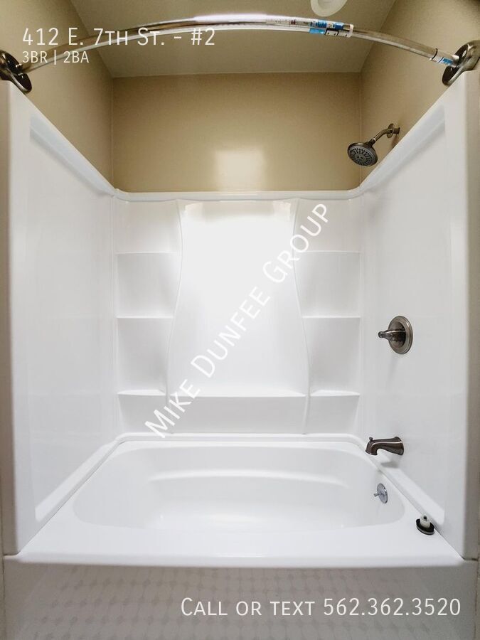 Charming 3 Bedroom, 2 Bathroom Upstairs Apartment property image