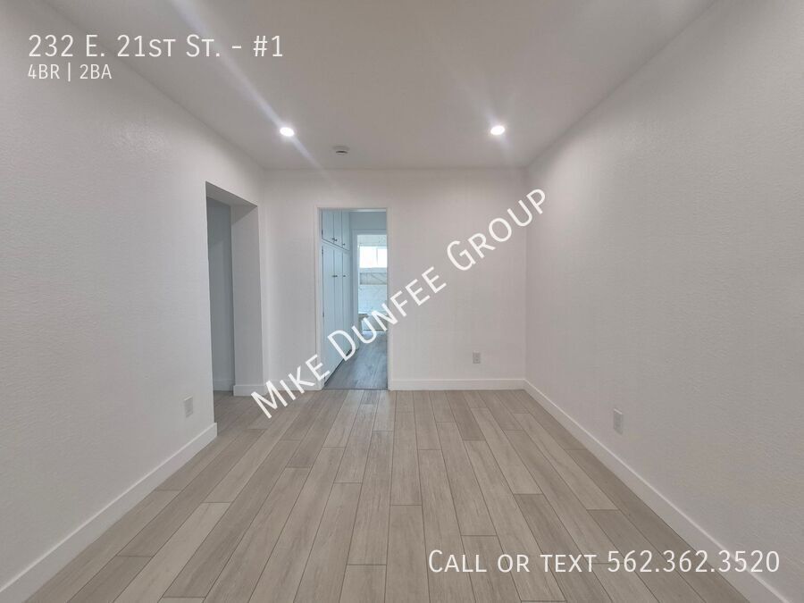 Beautiful 4 Bedroom 2 Bathroom Apartment With in Unit Washer and Dryer property image