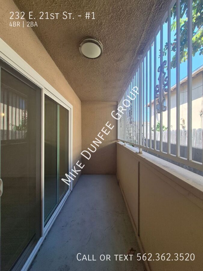 Beautiful 4 Bedroom 2 Bathroom Apartment With in Unit Washer and Dryer property image