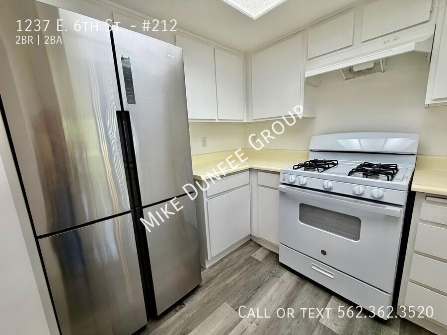 North Alamitos Beach Two Bedroom Unit in Clean Apartment Complex property image