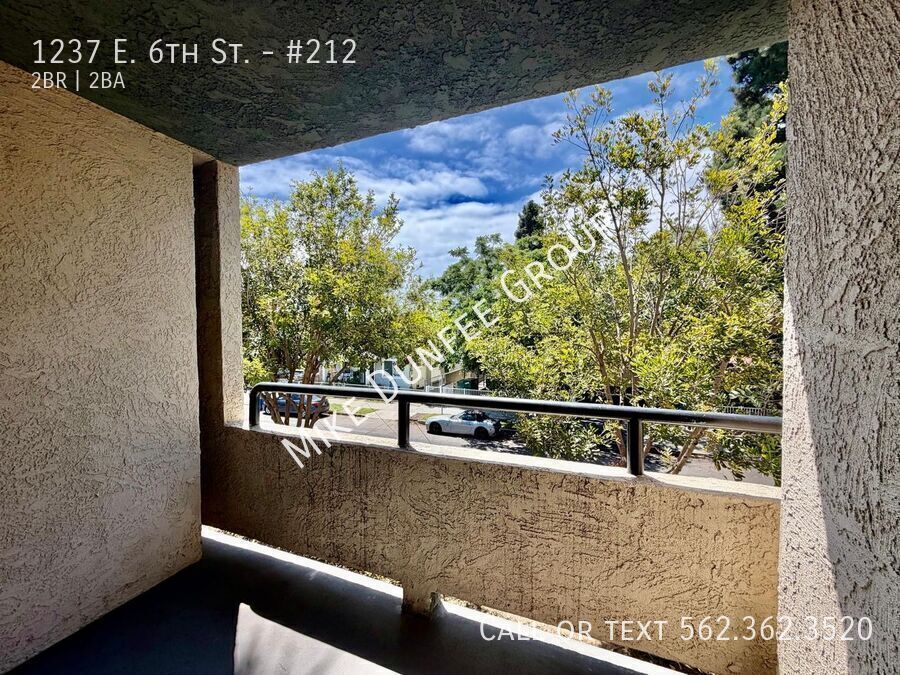 North Alamitos Beach Two Bedroom Unit in Clean Apartment Complex property image