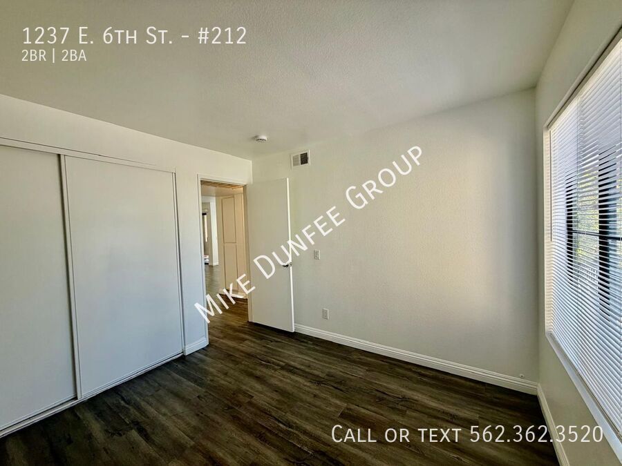 North Alamitos Beach Two Bedroom Unit in Clean Apartment Complex property image
