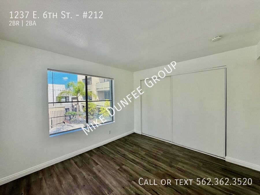 North Alamitos Beach Two Bedroom Unit in Clean Apartment Complex property image
