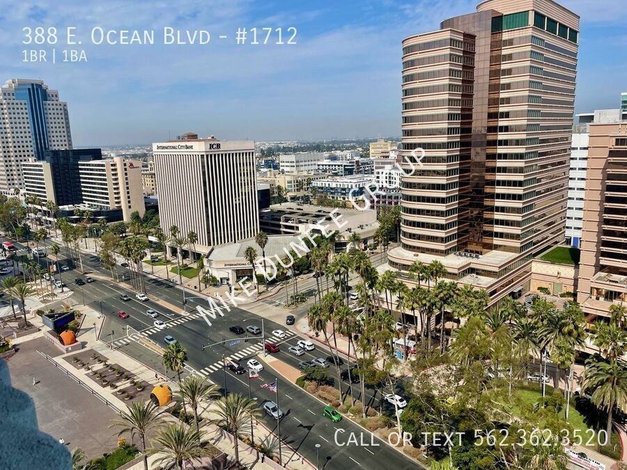 Downtown, High-Rise One Bedroom Condo at the AQUA property image