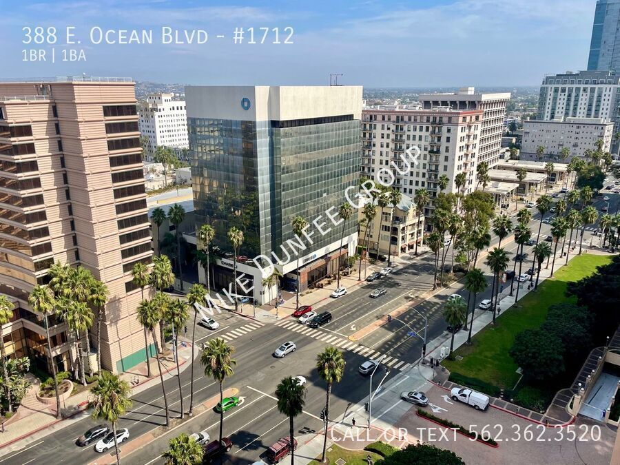 Downtown, High-Rise One Bedroom Condo at the AQUA property image