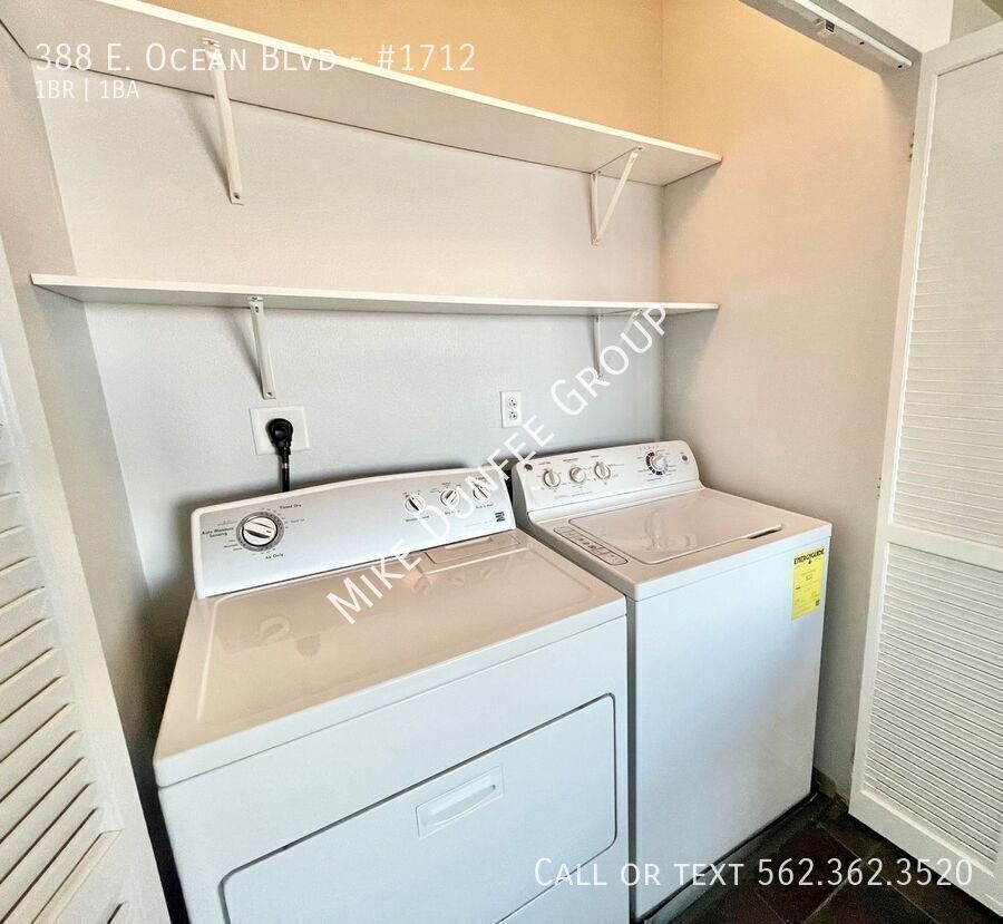 Downtown, High-Rise One Bedroom Condo at the AQUA property image