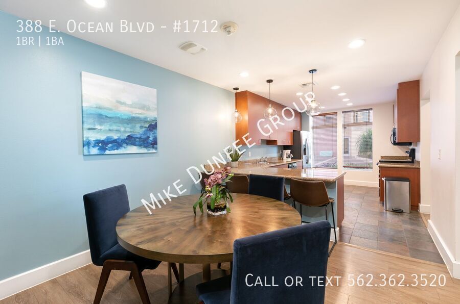 Downtown, High-Rise One Bedroom Condo at the AQUA property image
