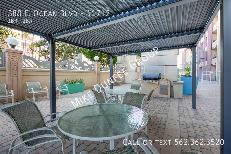 Downtown, High-Rise One Bedroom Condo at the AQUA property image