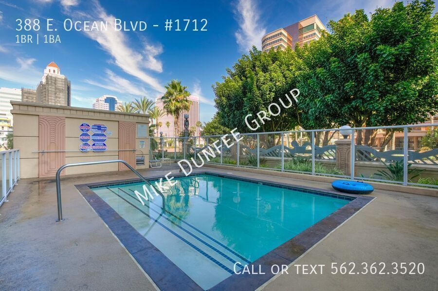 Downtown, High-Rise One Bedroom Condo at the AQUA property image