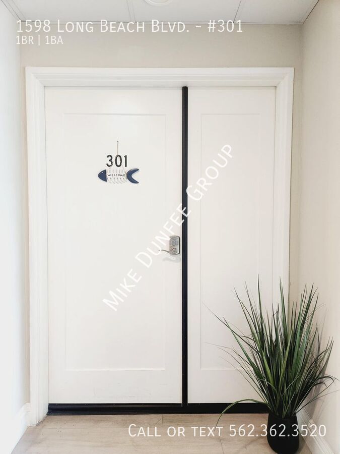 Unfurnished Contemporary One Bedroom, One Bathroom property image