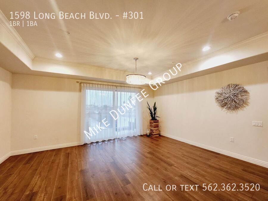 Unfurnished Contemporary One Bedroom, One Bathroom property image