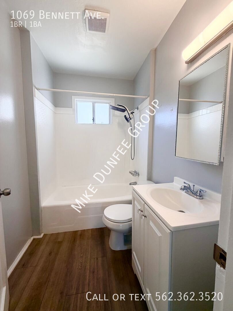 Charming Downstairs One Bedroom with Garage property image