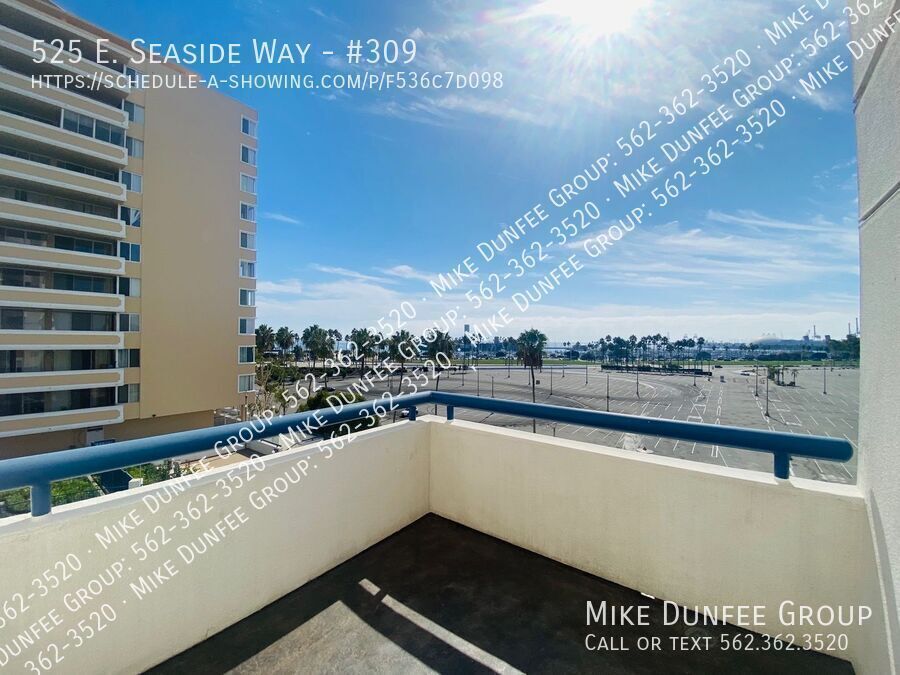 Dream Coastal Living at HarborPlace Tower in Long Beach property image