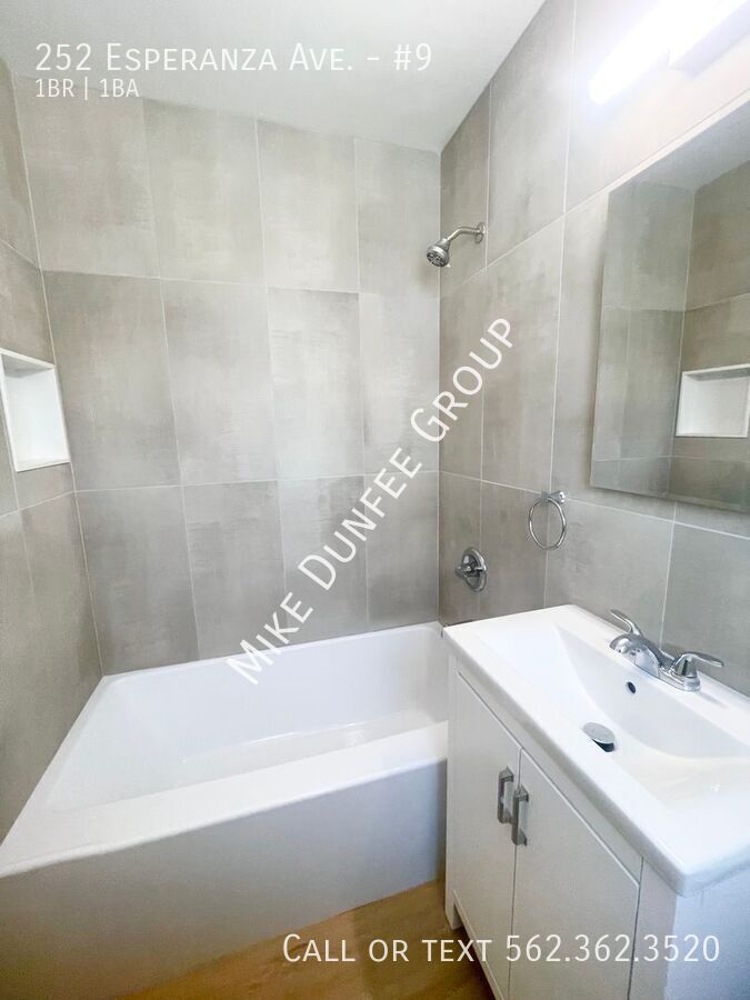 Newly Renovated 1 Bedroom 1 Bathroom Upstairs property image