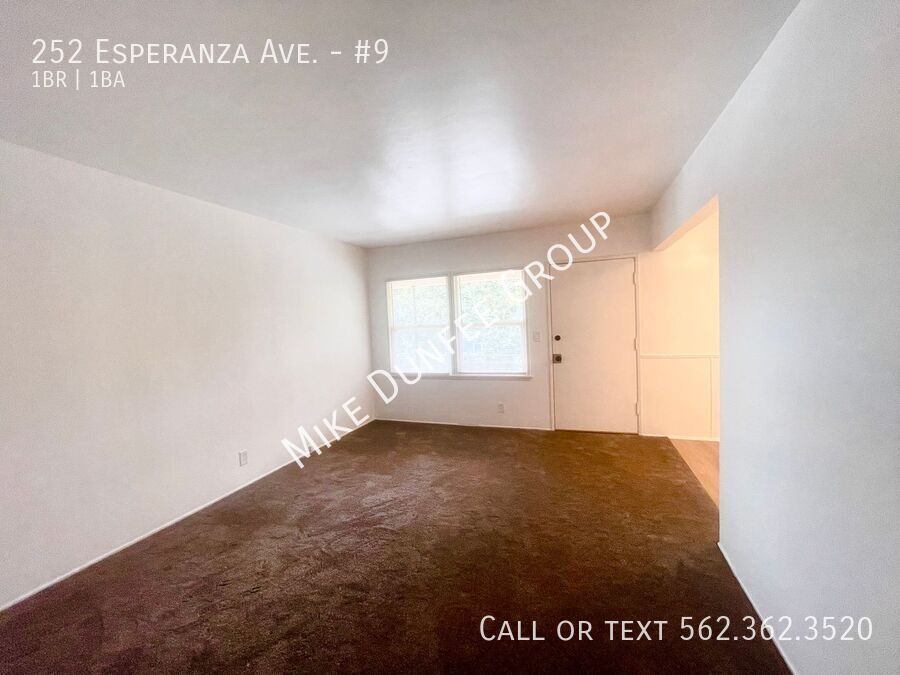 Newly Renovated 1 Bedroom 1 Bathroom Upstairs property image