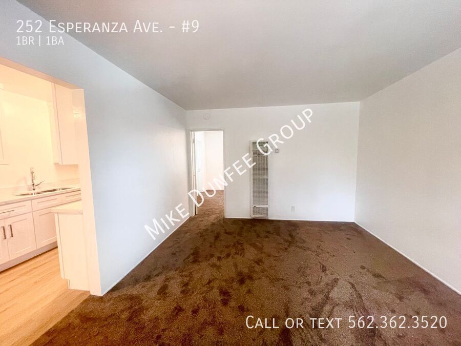 Newly Renovated 1 Bedroom 1 Bathroom Upstairs property image