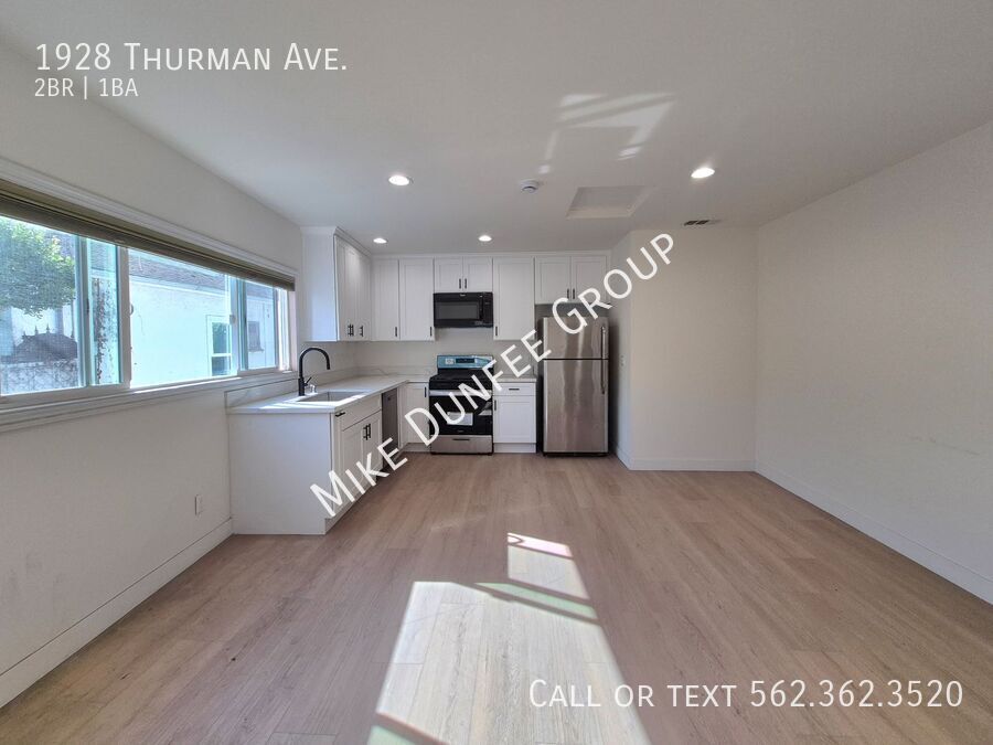 LA, Mid-City 2BR/1BA Open Floor Apartment property image