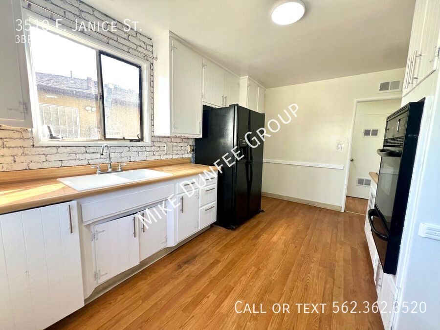 Charming 3-Bedroom Home on Quiet Cul-de-Sac Near Lakewood property image