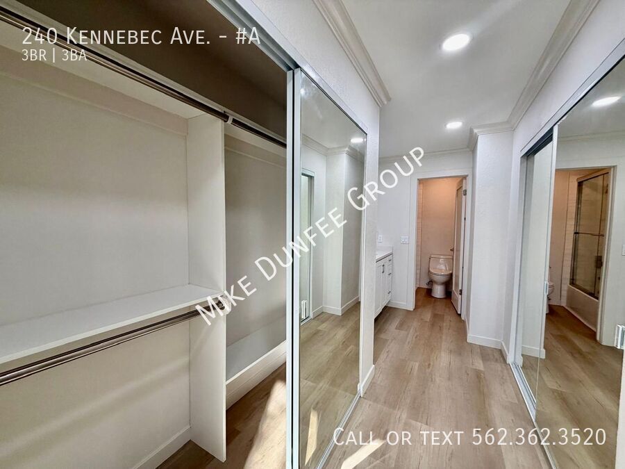 Bluff Heights Remodeled 3 Bedroom Apartment Close to Parks, Beach and Culture property image