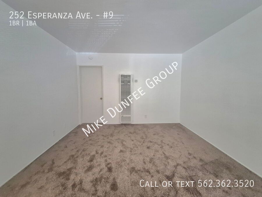 Newly Renovated 1 Bedroom 1 Bathroom Upstairs property image