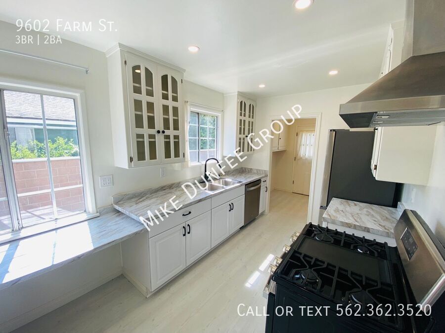 Charming 3-Bedroom Home in Desirable Downey Neighborhood property image