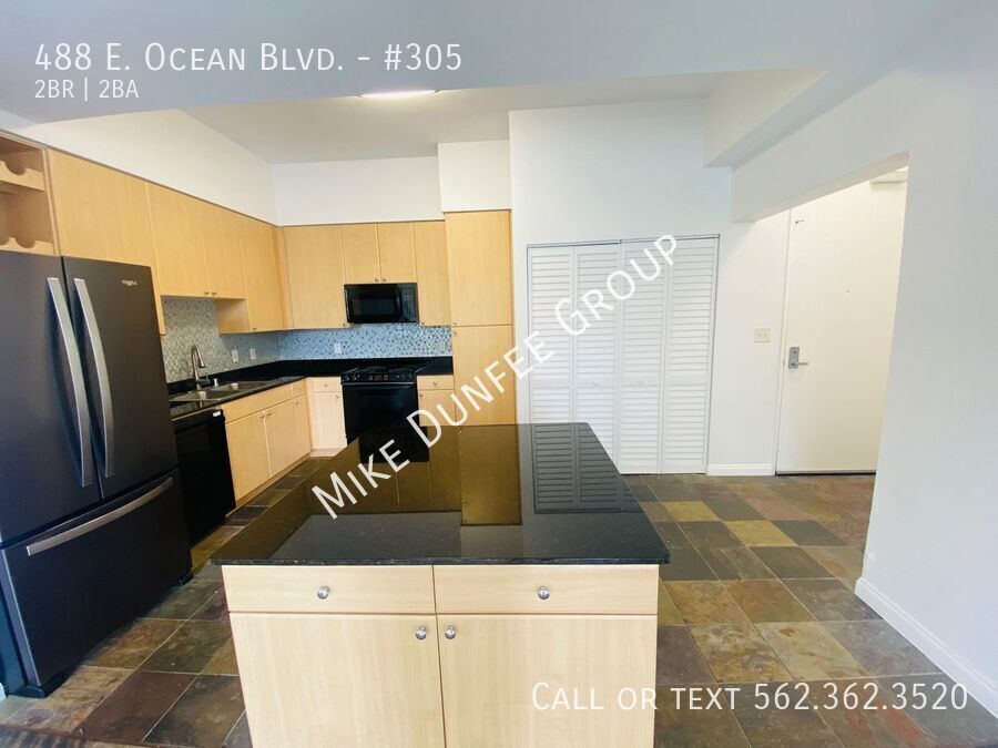 Spacious Two Bedroom Condo in Downtown Long Beach property image