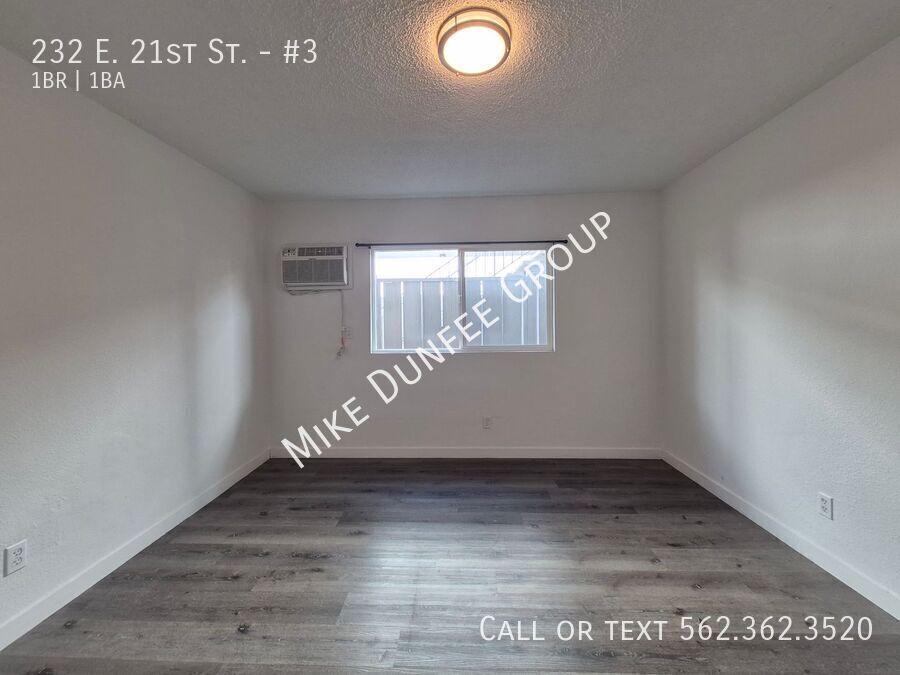 Downstairs One-Bedroom Apartment in the Wrigley Area property image