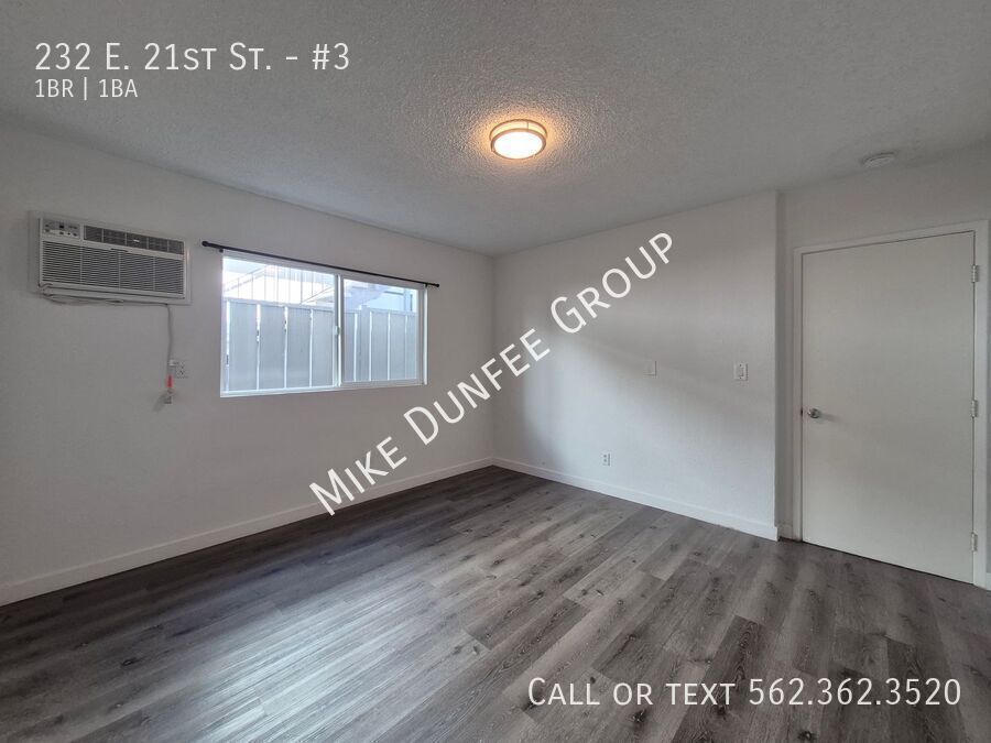 Downstairs One-Bedroom Apartment in the Wrigley Area property image