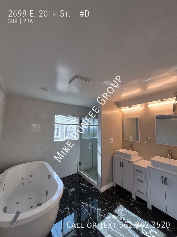 Luxury Living with Penthouse Vibes - 3 Bedroom 2 Bath with Sweeping Views property image